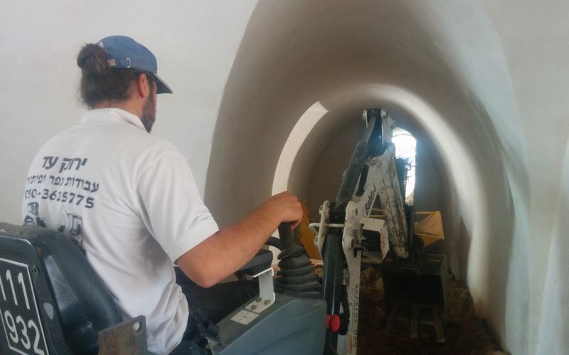מסוע עפר מתוצרת Mace של חברת צאלון בפעולה